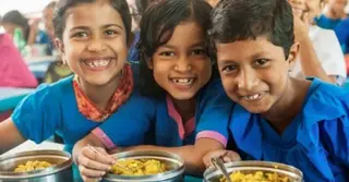 অক্টোবর থেকে প্রাথমিকে ‘মিড ডে মিল’ চালু হবে: গণশিক্ষা উপদেষ্টা